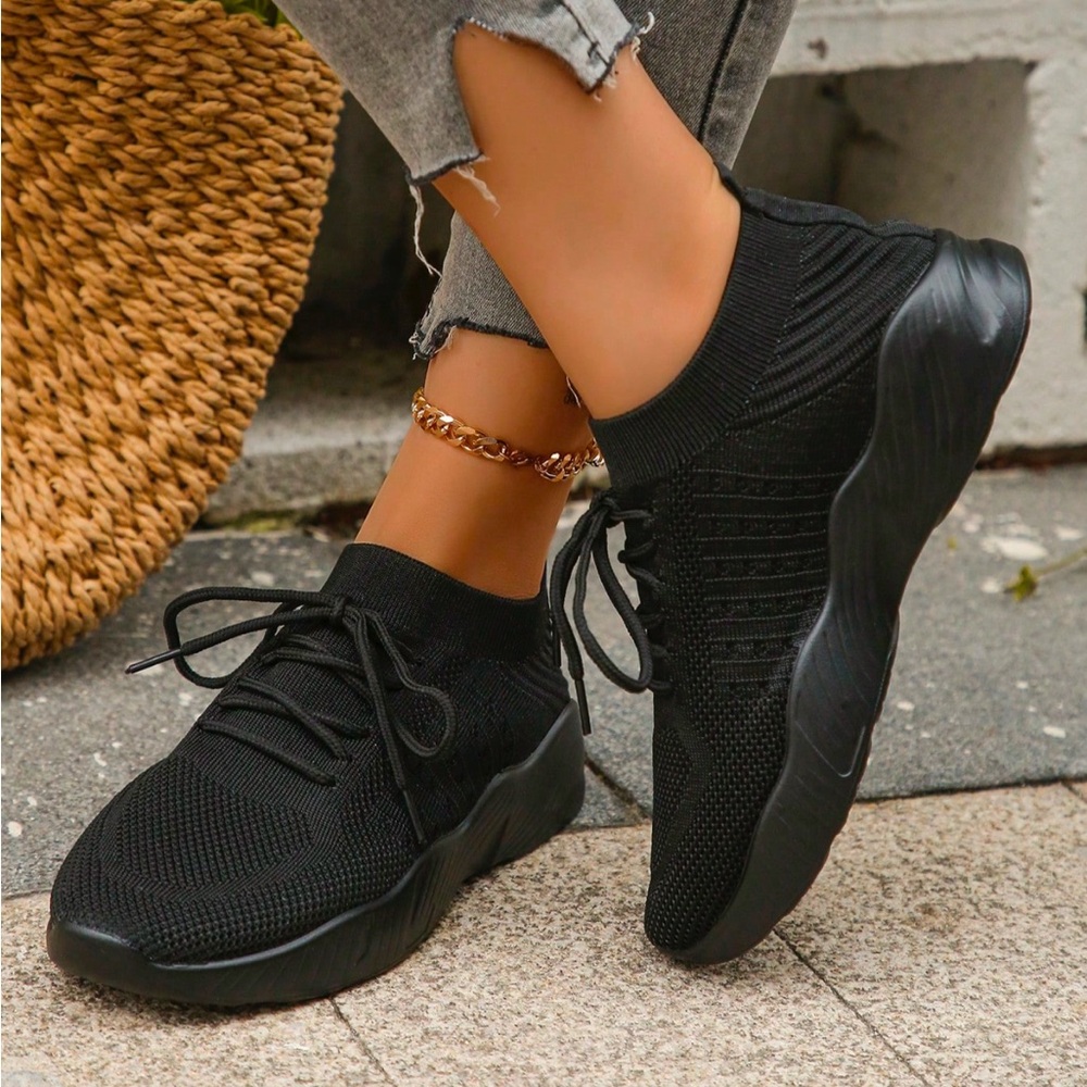 Women sneaker